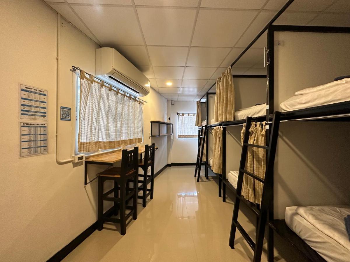 Hostel Blue Flow *