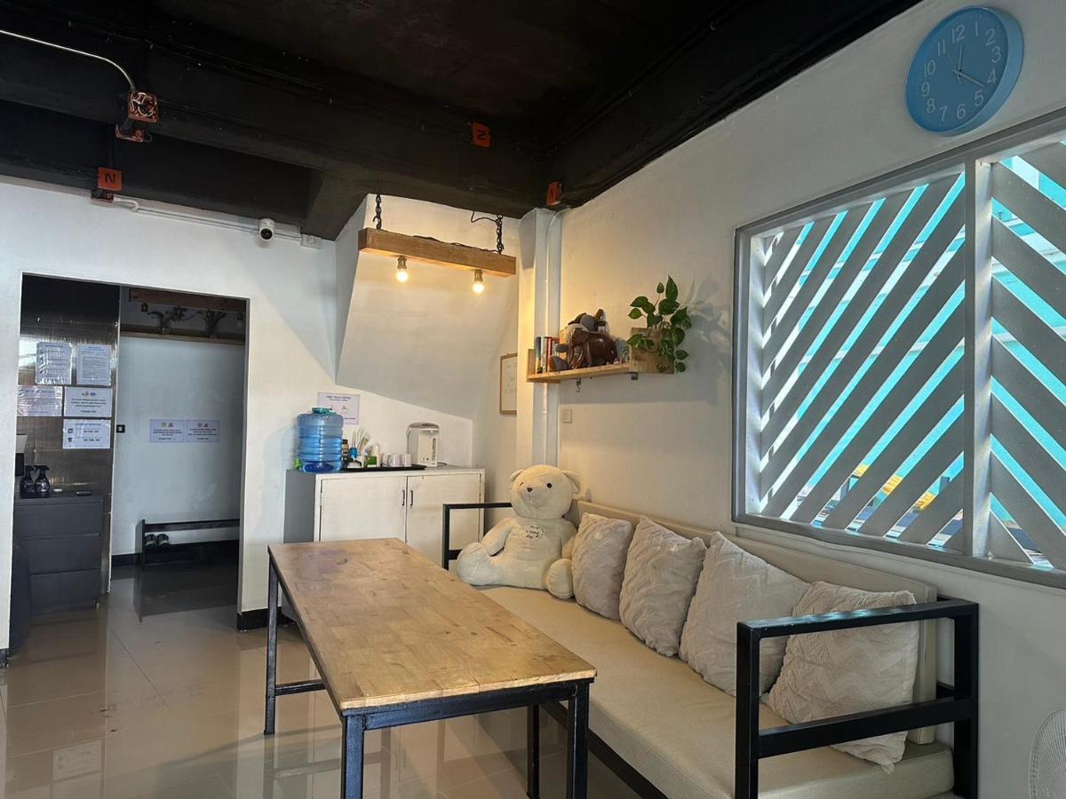 Blue Flow Hostel